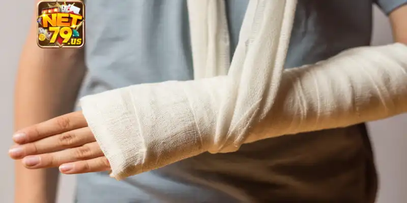 Điềm báo mơ bị gãy tay là gì?